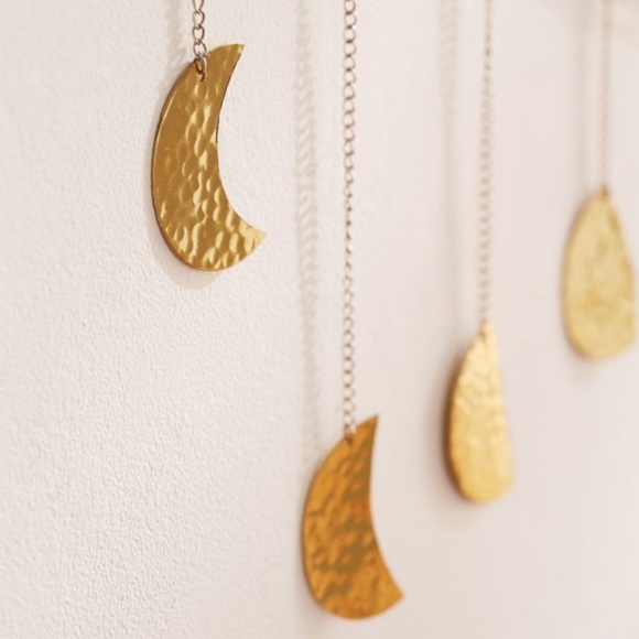 NWT | UO Hammered Metal Moon Cycle Banner - Picture 3 of 3